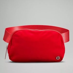 Lululemon Everywhere Belt Bag